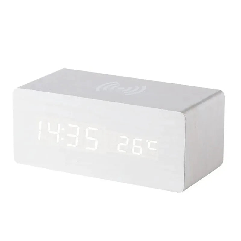 Réveil LED Bois avec Charge Sans Fil – 3 Alarmes & Affichage Température