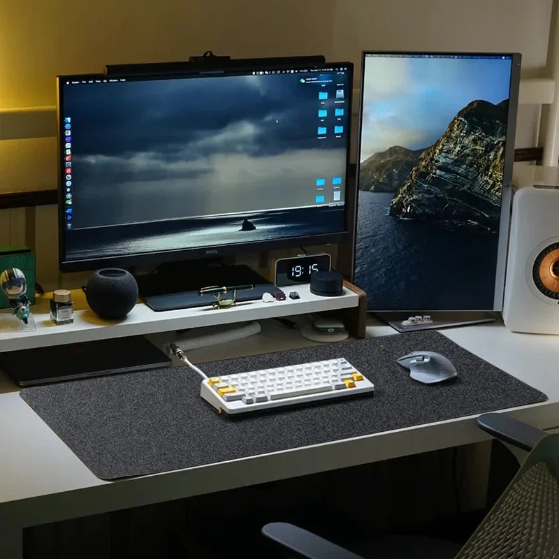 Tapis de Bureau XXL en Feutre — Premium, Stable et Épuré