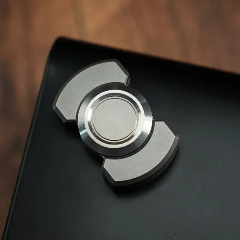 Fidget Spinner Magnétique 3-en-1 en Métal – Accessoire EDC Anti-Stress