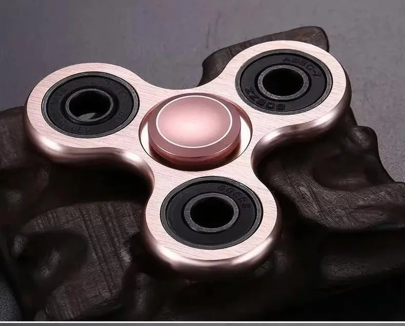 Fidget Spinner en Alliage Métallique – Rotation Fluide et Compacte
