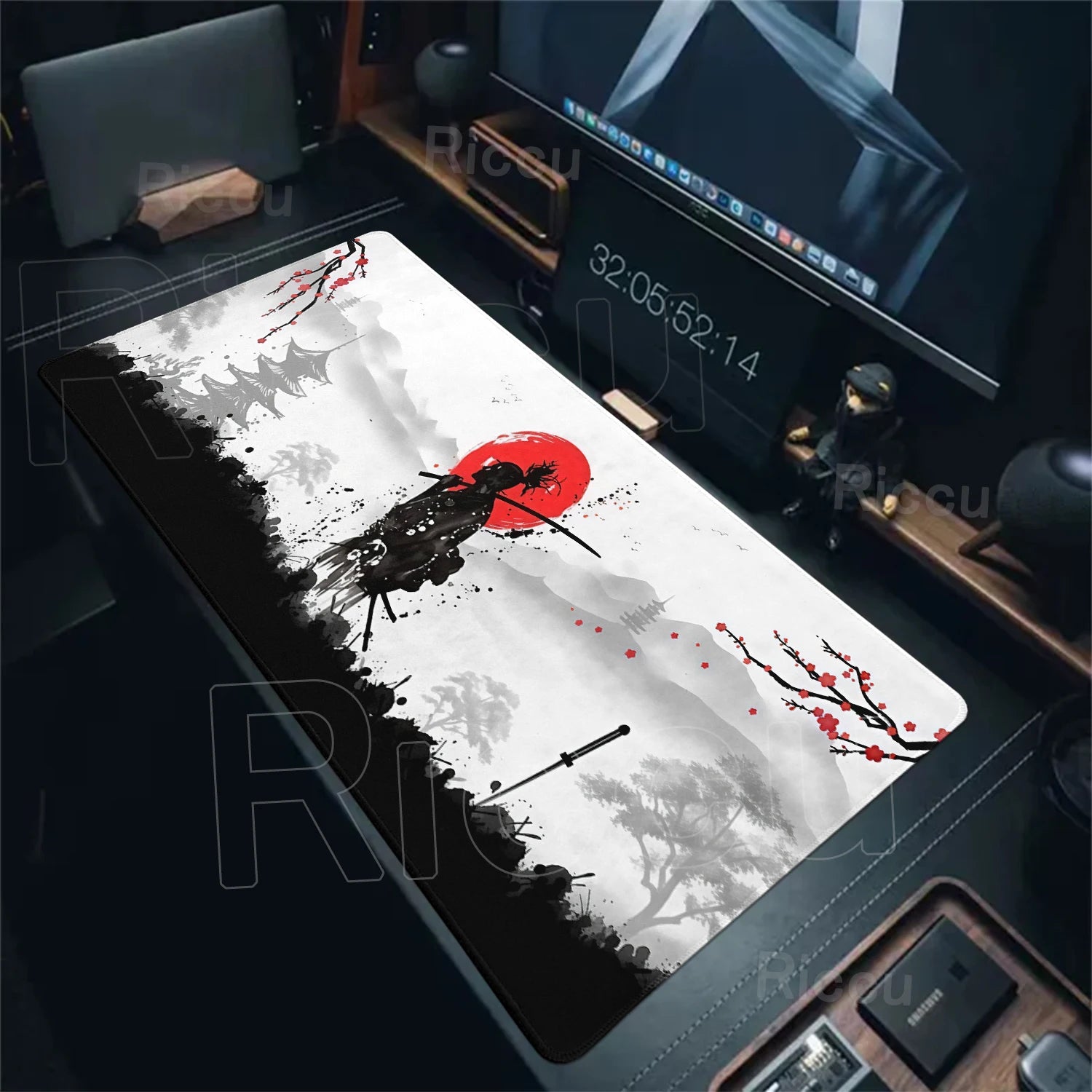 Tapis de Bureau XXL “Samouraï & Soleil Rouge” – Élégance Japonaise, confort et Précision