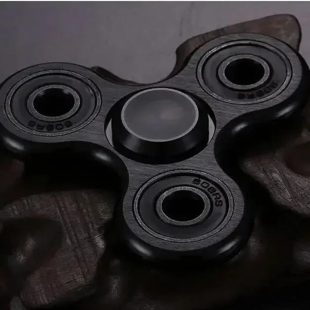 Fidget Spinner en Alliage Métallique – Rotation Fluide et Compacte