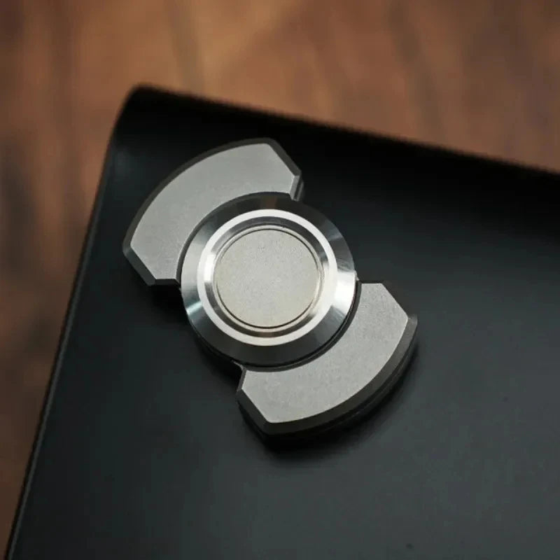 Fidget Spinner Magnétique 3-en-1 en Métal – Accessoire EDC Anti-Stress